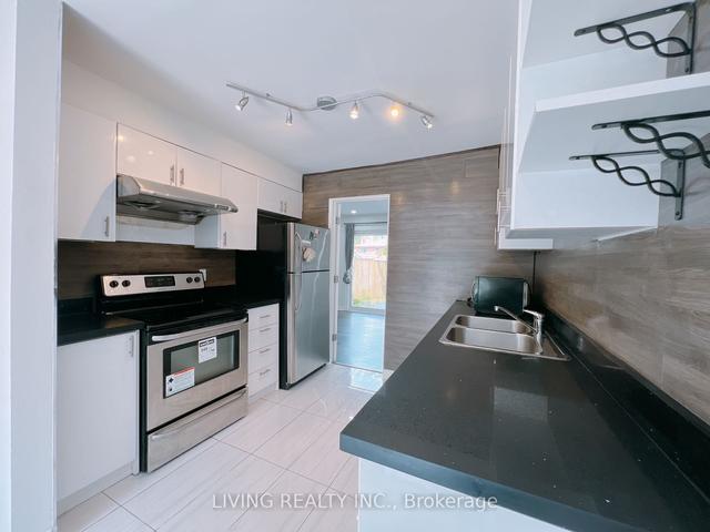 66 - 2075 Warden Ave, Townhouse with 3 bedrooms, 2 bathrooms and 1 parking in Toronto ON | Image 18