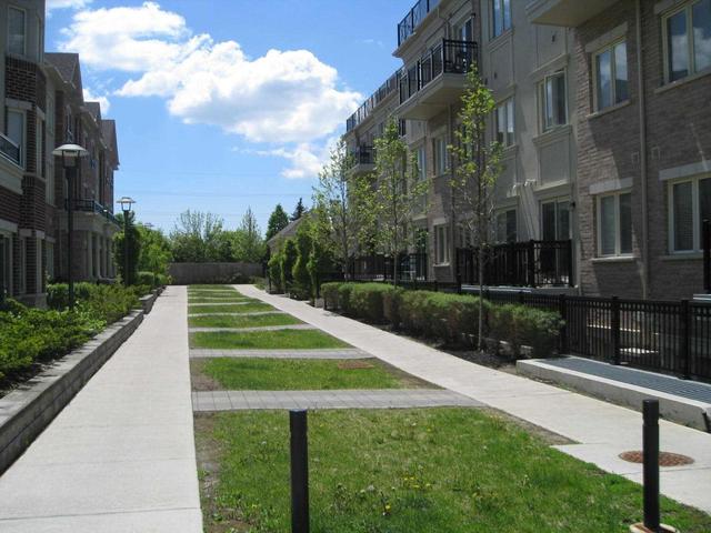 123 - 19 Coneflower Cres, Townhouse with 2 bedrooms, 1 bathrooms and 1 parking in Toronto ON | Image 6
