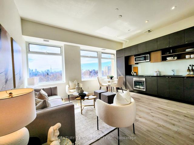 616 - 111 St Clair Ave W, Condo with 1 bedrooms, 1 bathrooms and 1 parking in Toronto ON | Image 3