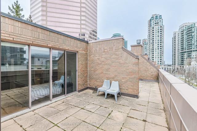 108 - 3 Duplex Ave, Condo with 3 bedrooms, 3 bathrooms and 2 parking in Toronto ON | Image 26