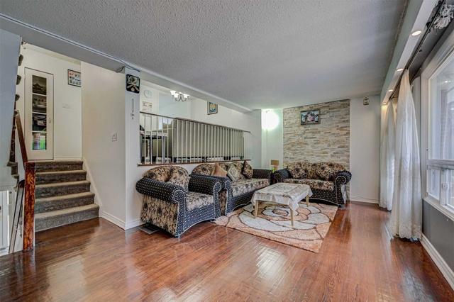 44 - 452 Silverstone Dr, Townhouse with 4 bedrooms, 3 bathrooms and 4 parking in Toronto ON | Image 3