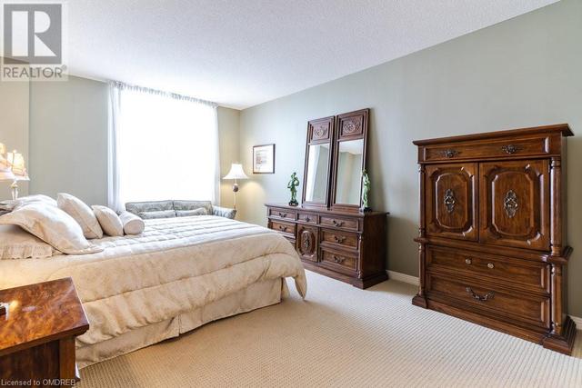 1903 Pilgrims Way Unit# 803, Condo with 2 bedrooms, 2 bathrooms and 1 parking in Oakville ON | Image 16