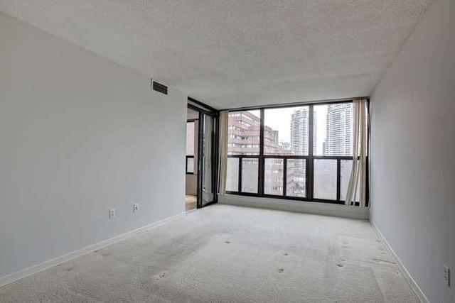 903 - 33 Elmhurst Ave, Condo with 2 bedrooms, 2 bathrooms and 1 parking in Toronto ON | Image 17