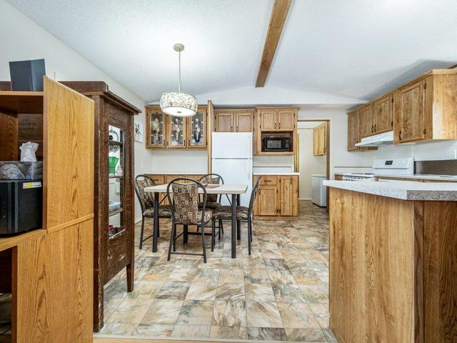 66 - 2715 Westside Drive W, Home with 3 bedrooms, 2 bathrooms and 2 parking in Lethbridge AB | Image 15