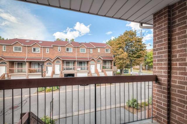 3 - 10 Reidmount Ave, Townhouse with 3 bedrooms, 2 bathrooms and 2 parking in Toronto ON | Image 18