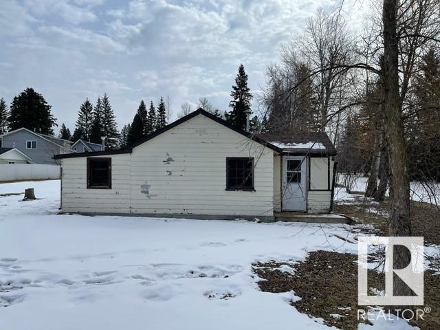 5231 48a Av, House detached with 2 bedrooms, 0 bathrooms and null parking in Alberta Beach AB | Image 2