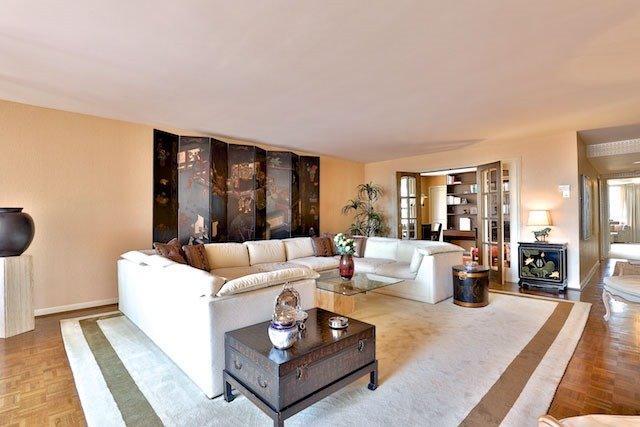 1001 - 1166 Bay St, Condo with 2 bedrooms, 2 bathrooms and 1 parking in Toronto ON | Image 6