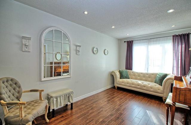 275 Marble Pl, House attached with 3 bedrooms, 3 bathrooms and 4 parking in Newmarket ON | Image 15
