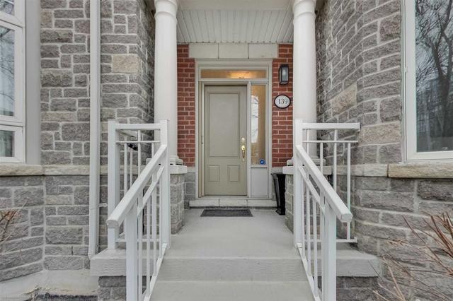 139 St Lawrence Dr, Townhouse with 3 bedrooms, 3 bathrooms and 2 parking in Mississauga ON | Image 12