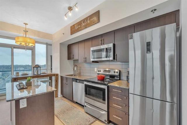 805 - 11 Superior Ave, Condo with 2 bedrooms, 2 bathrooms and 1 parking in Toronto ON | Image 7