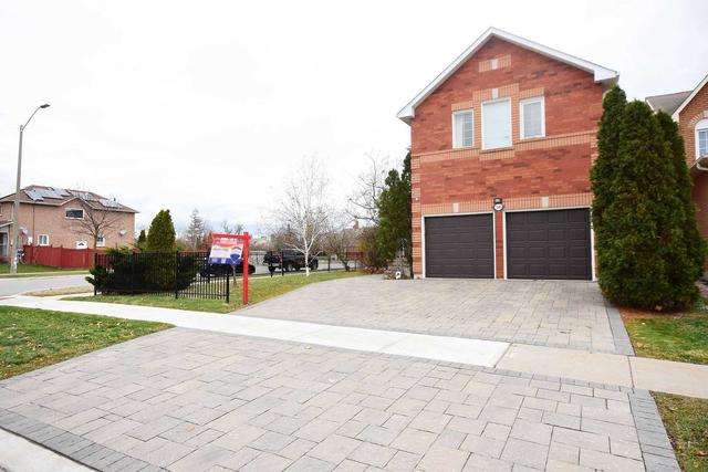 1246 Sherwood Mills Blvd, House detached with 4 bedrooms, 4 bathrooms and 6 parking in Mississauga ON | Card Image