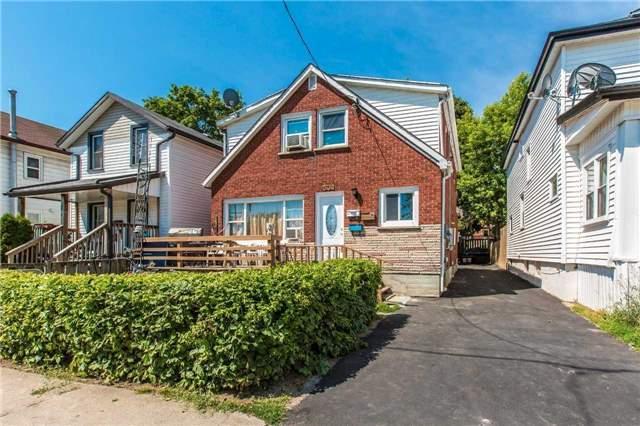 304 Albert St, House detached with 6 bedrooms, 3 bathrooms and 4 parking in Oshawa ON | Image 1