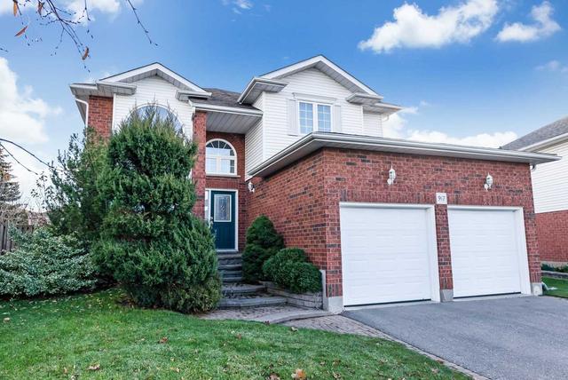 917 Revelstoke Crt, House detached with 3 bedrooms, 4 bathrooms and 4 parking in Oshawa ON | Image 1