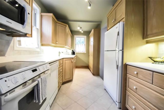20 Lincoln Ave, House detached with 2 bedrooms, 2 bathrooms and 4 parking in St. Catharines ON | Image 7