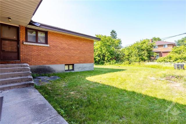 648 Parkview Road, House detached with 3 bedrooms, 2 bathrooms and 6 parking in Ottawa ON | Image 12