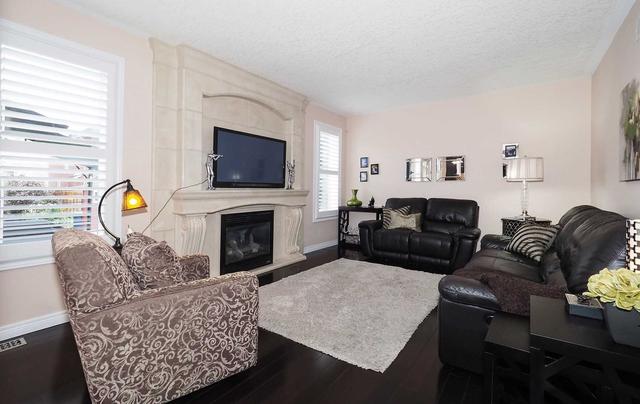 161 Falconridge Dr, House detached with 4 bedrooms, 3 bathrooms and 4 parking in Kitchener ON | Image 9