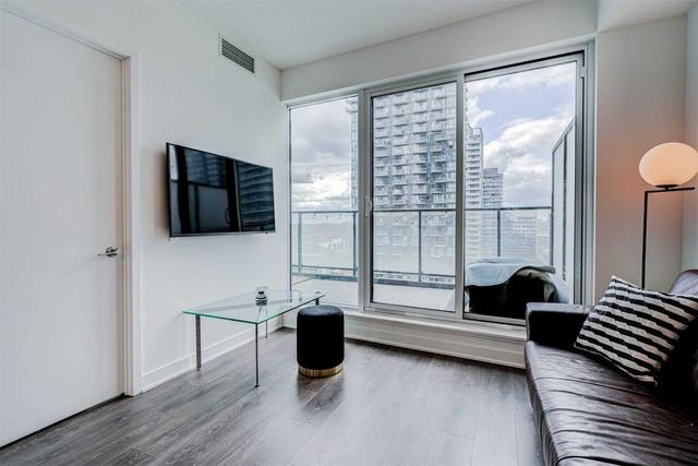 3106 - 125 Blue Jays Way, Condo with 1 bedrooms, 1 bathrooms and 0 parking in Toronto ON | Image 2