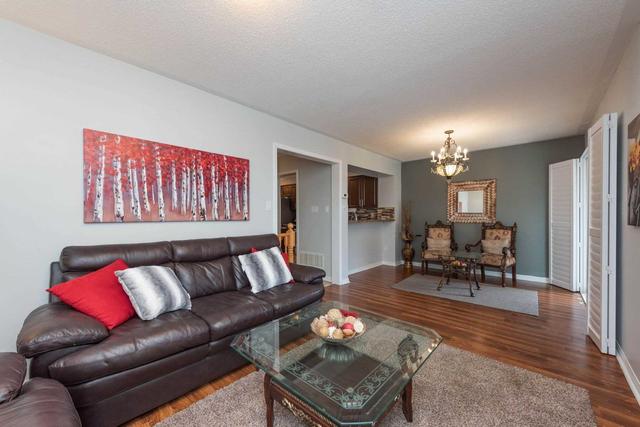 814 Herman Way, House attached with 3 bedrooms, 3 bathrooms and 3 parking in Milton ON | Image 11