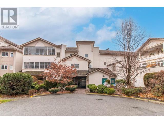 107 - 2300 Benvoulin Road, Condo with 3 bedrooms, 2 bathrooms and 1 parking in Kelowna BC | Image 1
