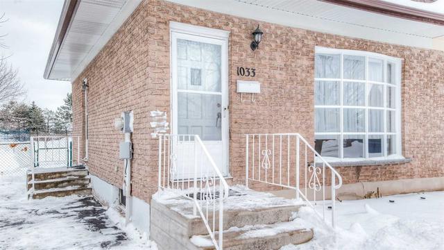 1033 Langs Circ, House semidetached with 3 bedrooms, 1 bathrooms and 3 parking in Cambridge ON | Image 12