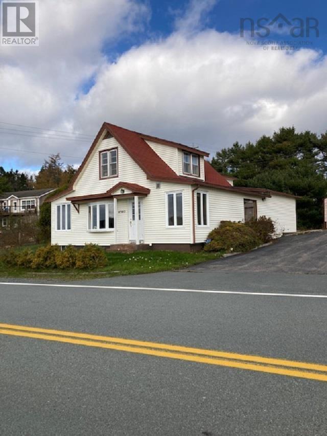 4502 Highway 332, House detached with 3 bedrooms, 1 bathrooms and null parking in Lunenburg MD NS | Card Image