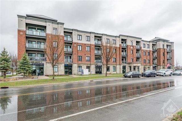203 - 615 Longfields Drive, Condo with 2 bedrooms, 2 bathrooms and 1 parking in Ottawa ON | Image 1