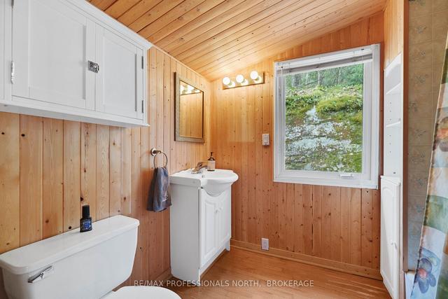 1029 Parkholme Rd, House detached with 3 bedrooms, 2 bathrooms and 8 parking in Gravenhurst ON | Image 4