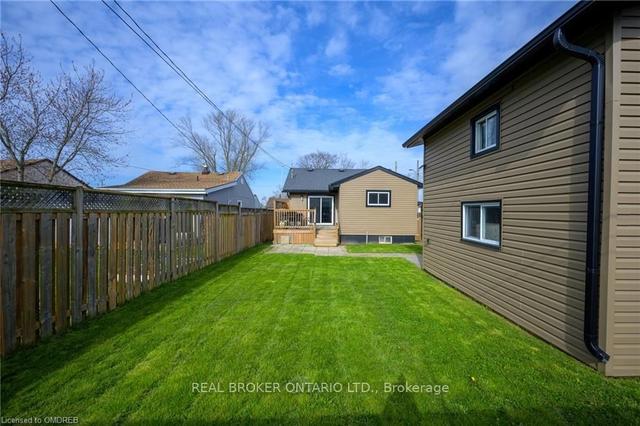 51 Bishop Rd, House detached with 2 bedrooms, 2 bathrooms and 5 parking in Welland ON | Image 28