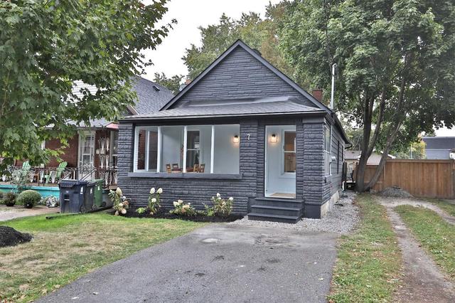 7 Syndicate Ave, House detached with 2 bedrooms, 1 bathrooms and 1 parking in Toronto ON | Image 1