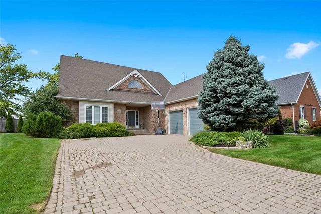 8261 Mount Olive Cres, House detached with 3 bedrooms, 4 bathrooms and 8 parking in Niagara Falls ON | Card Image