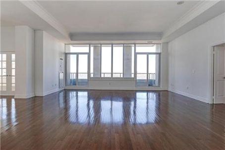lph 1 - 35 Balmuto St, Condo with 2 bedrooms, 3 bathrooms and 1 parking in Toronto ON | Image 2