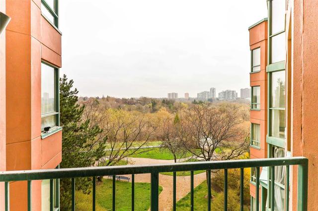 511 - 61 Markbrook Lane, Condo with 2 bedrooms, 2 bathrooms and 1 parking in Toronto ON | Image 11