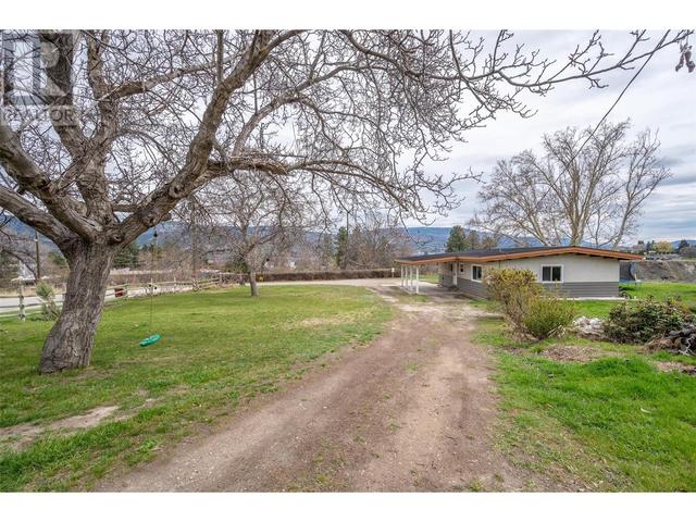 303 Hyslop Drive, House detached with 3 bedrooms, 1 bathrooms and null parking in Okanagan Similkameen F BC | Image 36