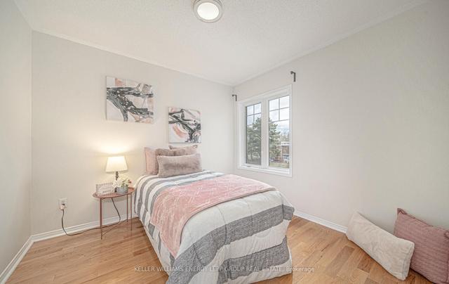 20 Rochefort Dr, House semidetached with 3 bedrooms, 3 bathrooms and 3 parking in Toronto ON | Image 10