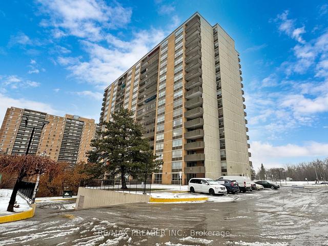 1611 - 40 Panorama Crt, Condo with 3 bedrooms, 2 bathrooms and 1 parking in Toronto ON | Image 1