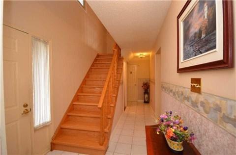 9 Talgarth Rd, House detached with 3 bedrooms, 3 bathrooms and 2 parking in Toronto ON | Image 5
