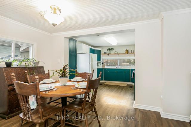 1 Morris Ave, House semidetached with 2 bedrooms, 1 bathrooms and 3 parking in Hamilton ON | Image 4