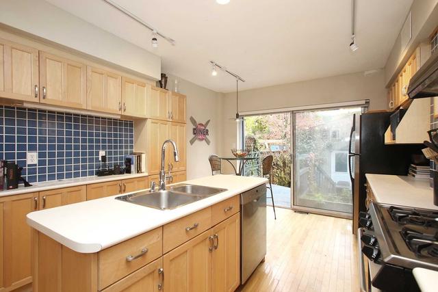 406 Wellesley St E, House semidetached with 3 bedrooms, 4 bathrooms and 1 parking in Toronto ON | Image 5
