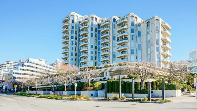 601 - 168 Chadwick Court, Condo with 3 bedrooms, 2 bathrooms and 1 parking in North Vancouver BC | Card Image