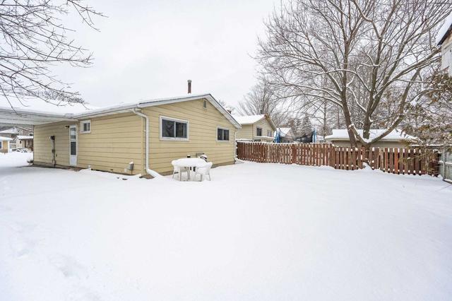 58 Helene Cres, House detached with 3 bedrooms, 2 bathrooms and 4 parking in Waterloo ON | Image 14