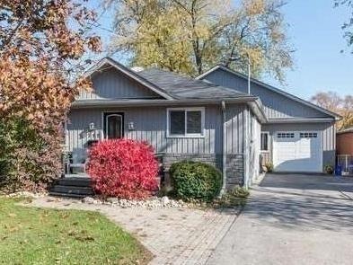 717 Hillview Cres, House detached with 3 bedrooms, 2 bathrooms and 2 parking in Pickering ON | Image 1