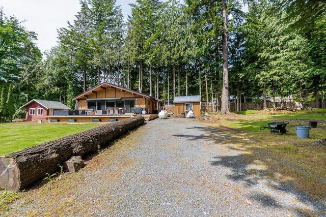 1680 Columbia Valley Road, House detached with 2 bedrooms, 1 bathrooms and null parking in Fraser Valley H BC | Image 35