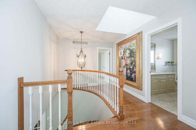 28 Bathgate Dr, House detached with 4 bedrooms, 4 bathrooms and 4 parking in Guelph ON | Image 11