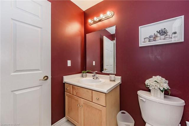 2 Terraview Crescent, House attached with 4 bedrooms, 3 bathrooms and 4 parking in Guelph ON | Image 13