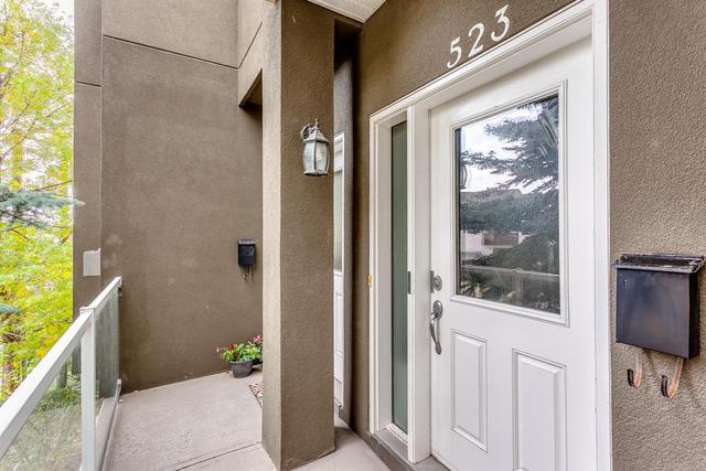 523 5 Street Ne, Home with 2 bedrooms, 2 bathrooms and 1 parking in Calgary AB | Image 2