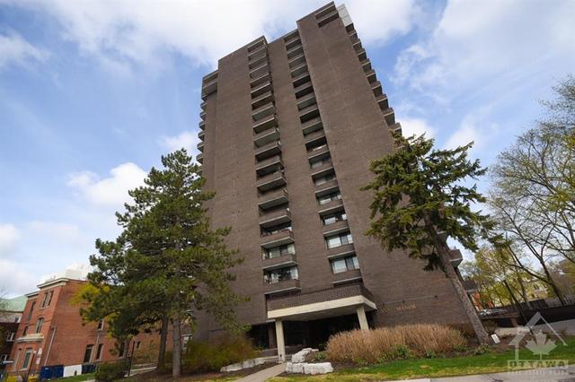 1005 - 71 Somerset Street W, Condo with 2 bedrooms, 2 bathrooms and 1 parking in Ottawa ON | Image 1