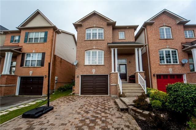 42 Kilgannon Ave, House attached with 3 bedrooms, 3 bathrooms and 1 parking in Clarington ON | Image 2