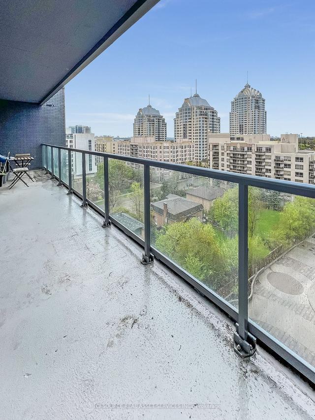 822 - 7 Kenaston Gdns, Condo with 2 bedrooms, 2 bathrooms and 1 parking in Toronto ON | Image 2