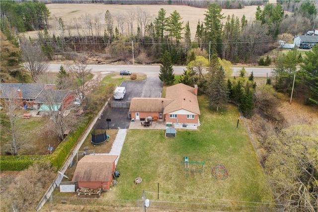 11791 Round Lake Road, House detached with 5 bedrooms, 3 bathrooms and 20 parking in Laurentian Valley ON | Image 28