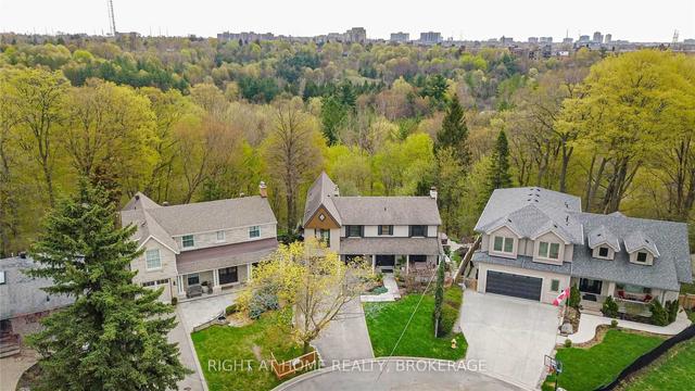 11 Sulkara Crt, House detached with 4 bedrooms, 4 bathrooms and 5 parking in Toronto ON | Image 12